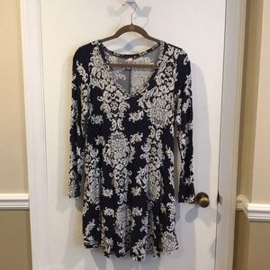 Navy & white long sleeve shift dress